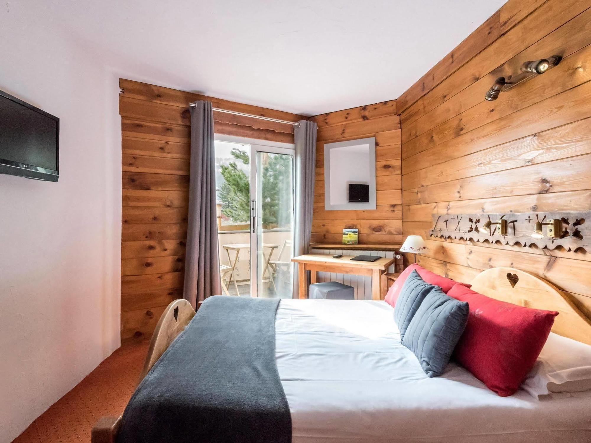 Hotel L'Ecureuil Auron Buitenkant foto