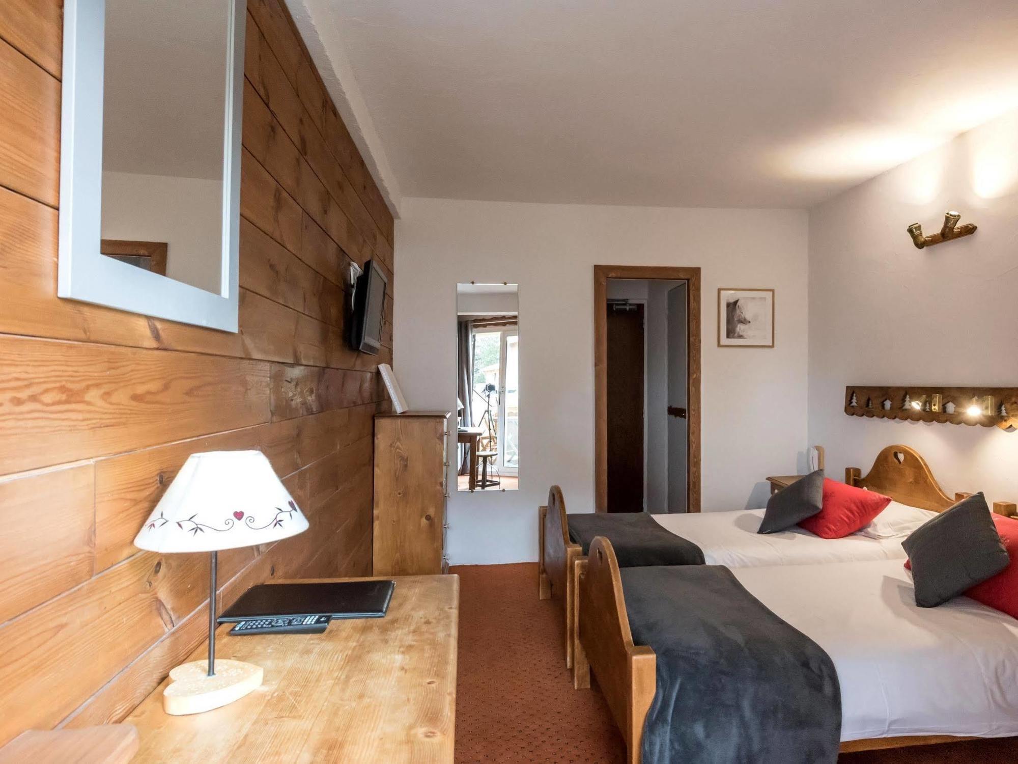 Hotel L'Ecureuil Auron Buitenkant foto