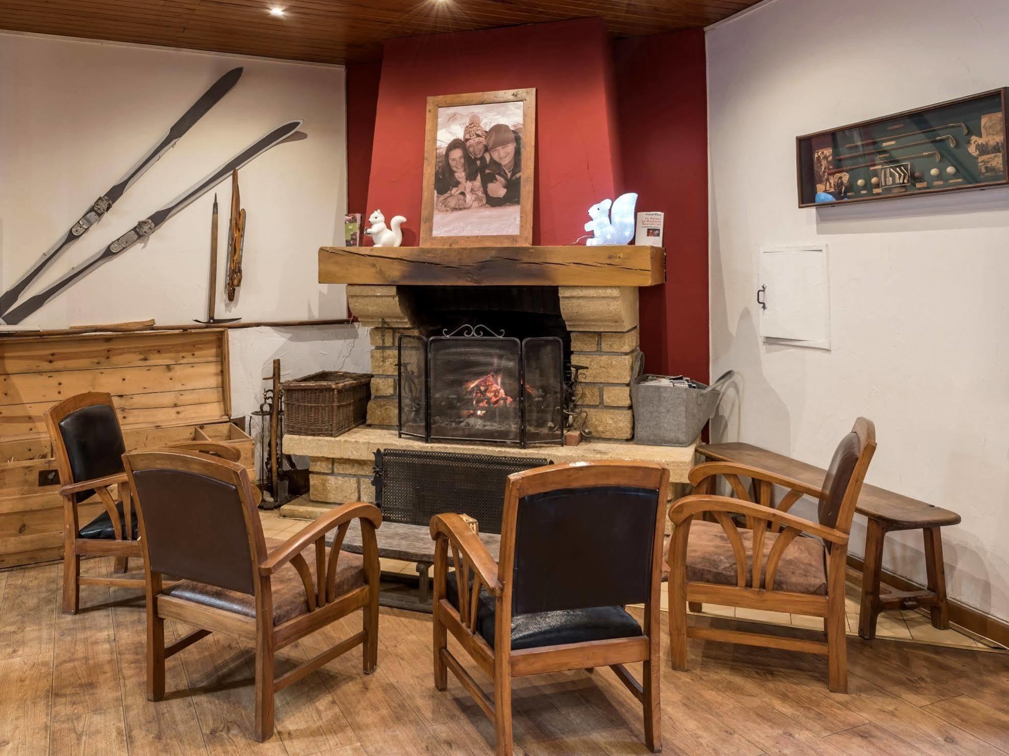 Hotel L'Ecureuil Auron Buitenkant foto